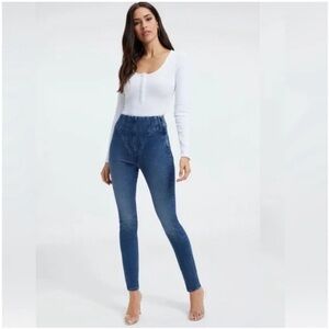 GOOD AMERICAN ~ GOOD LEGS High Waisted PULL-ON Slim Jeans 6/28